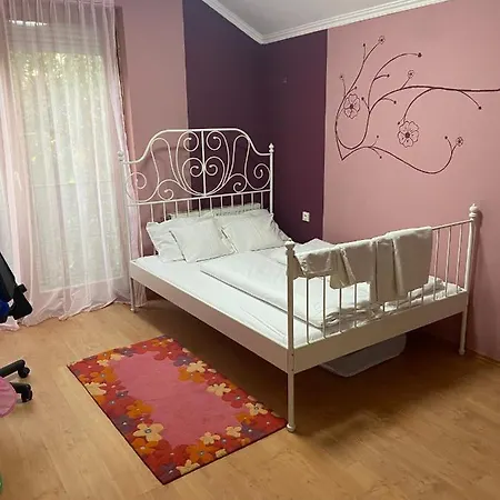 Kekhaz Apartman *